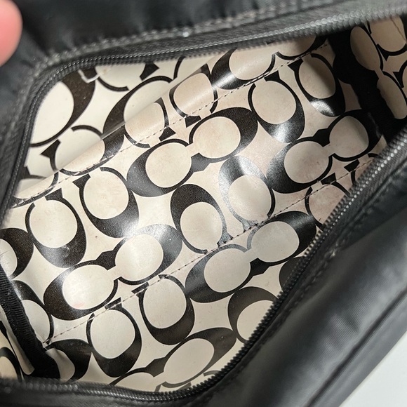 Coach Hampton Toiletry Bag Black Nylon Blue Travel Zip - Picture 6 of 7